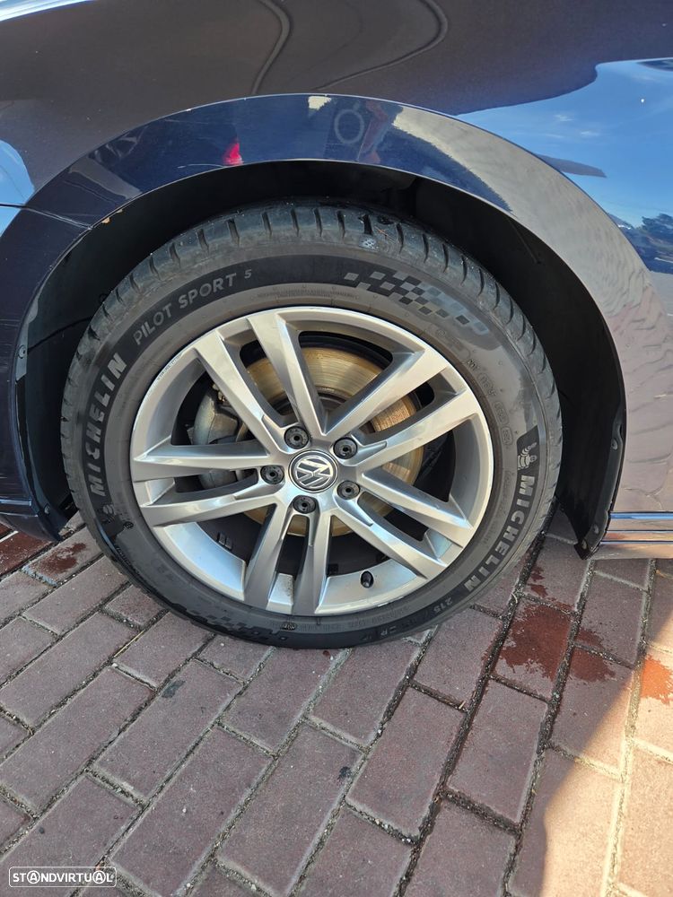 VW Passat 1.6 TDI BlueMotion - 32