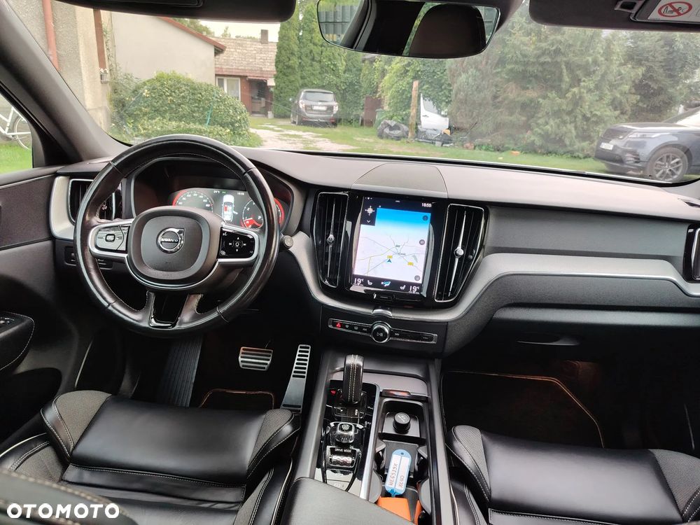 Volvo XC 60 B4 B R-Design - 32