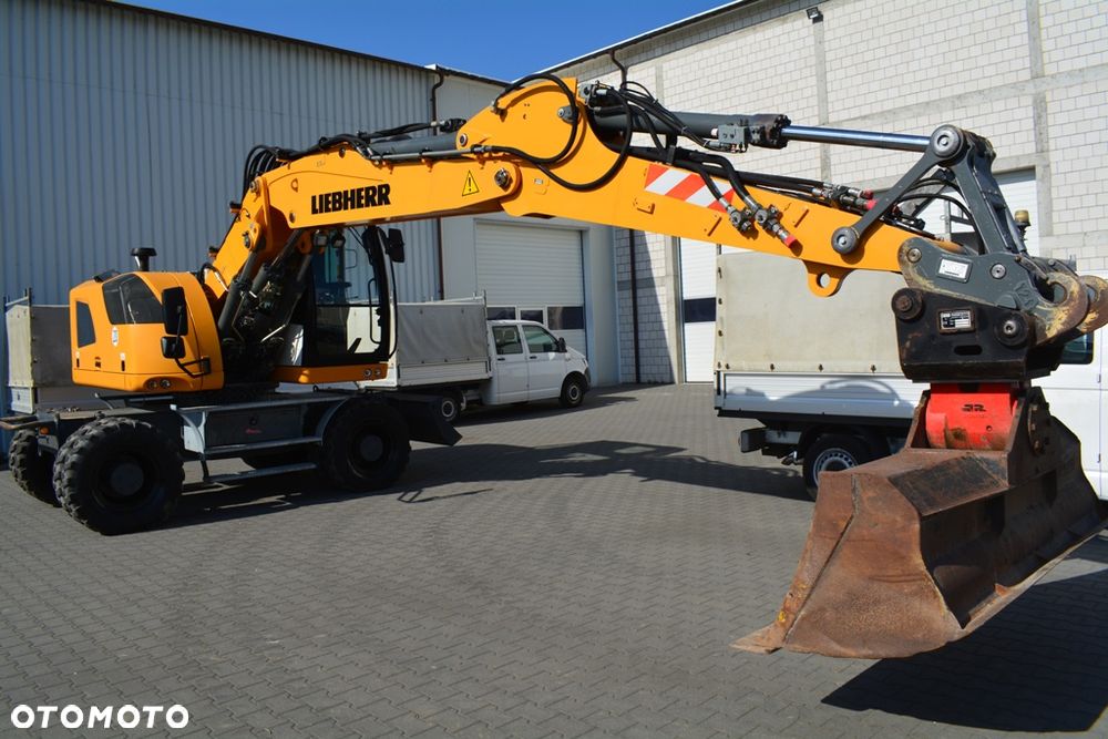 Liebherr A 918 Compact / STAN PERFEKT / 18T / JAK NOWA / Ramie 3x łamane - 26