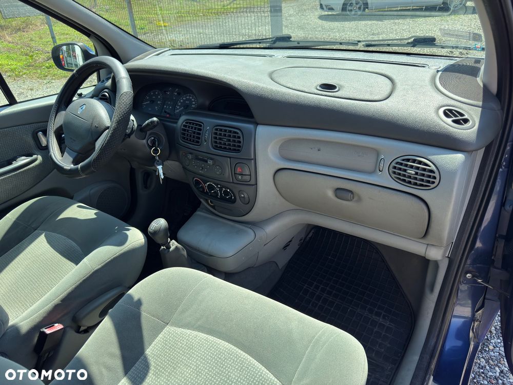 Renault Scenic 1.6 16V EXpression - 28