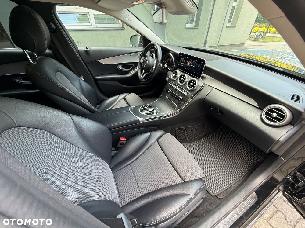 Mercedes-Benz Klasa C 220 d 9G-TRONIC Exclusive - 13