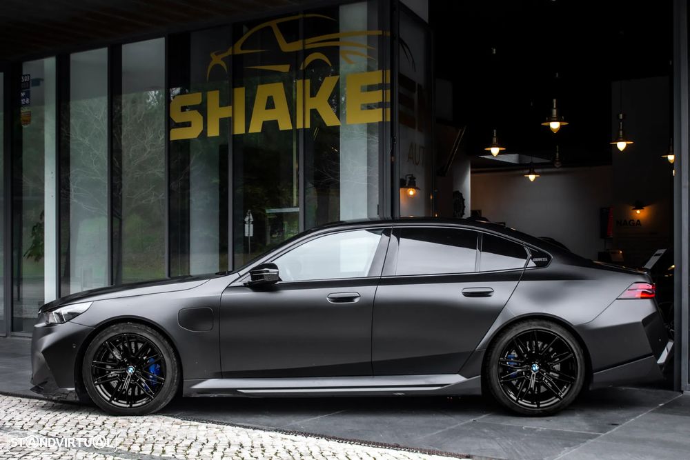 BMW M5 xDrive - 2