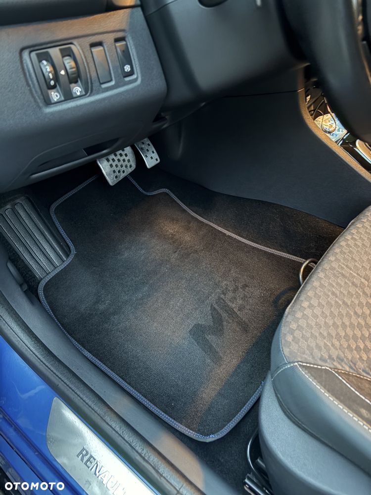 Renault Clio - 32