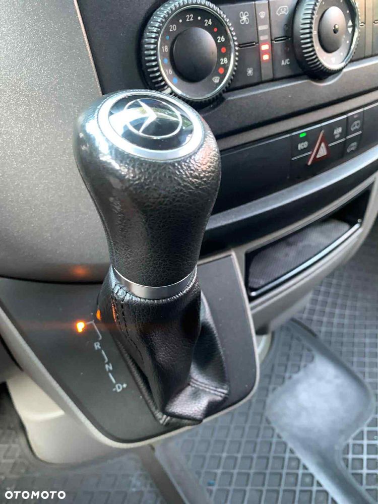 Mercedes-Benz Sprinter - 5