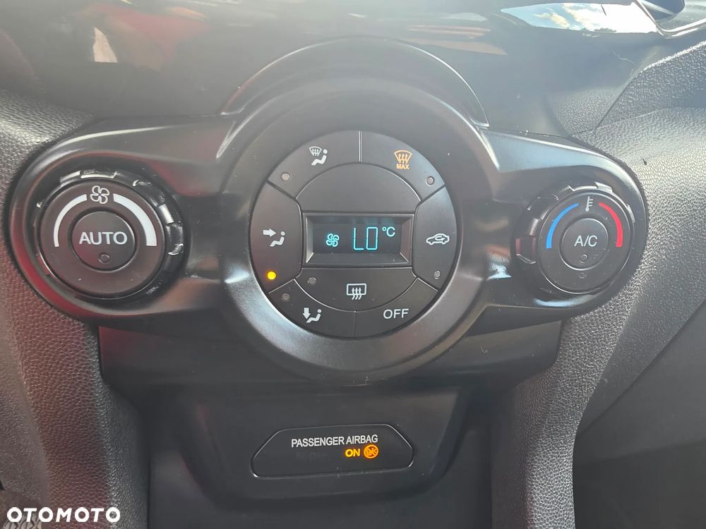 Ford EcoSport 1.5 TDCi TITANIUM - 15