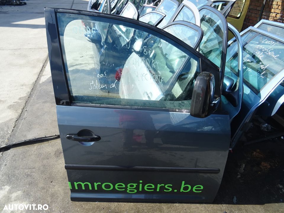 Vand Usa Fata Dreapta Volkswagen Caddy din 2007 fara rugina fara lovituri - 1
