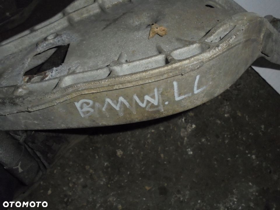 WAHACZ PRAWY LEWY TYL BMW E46 - 2