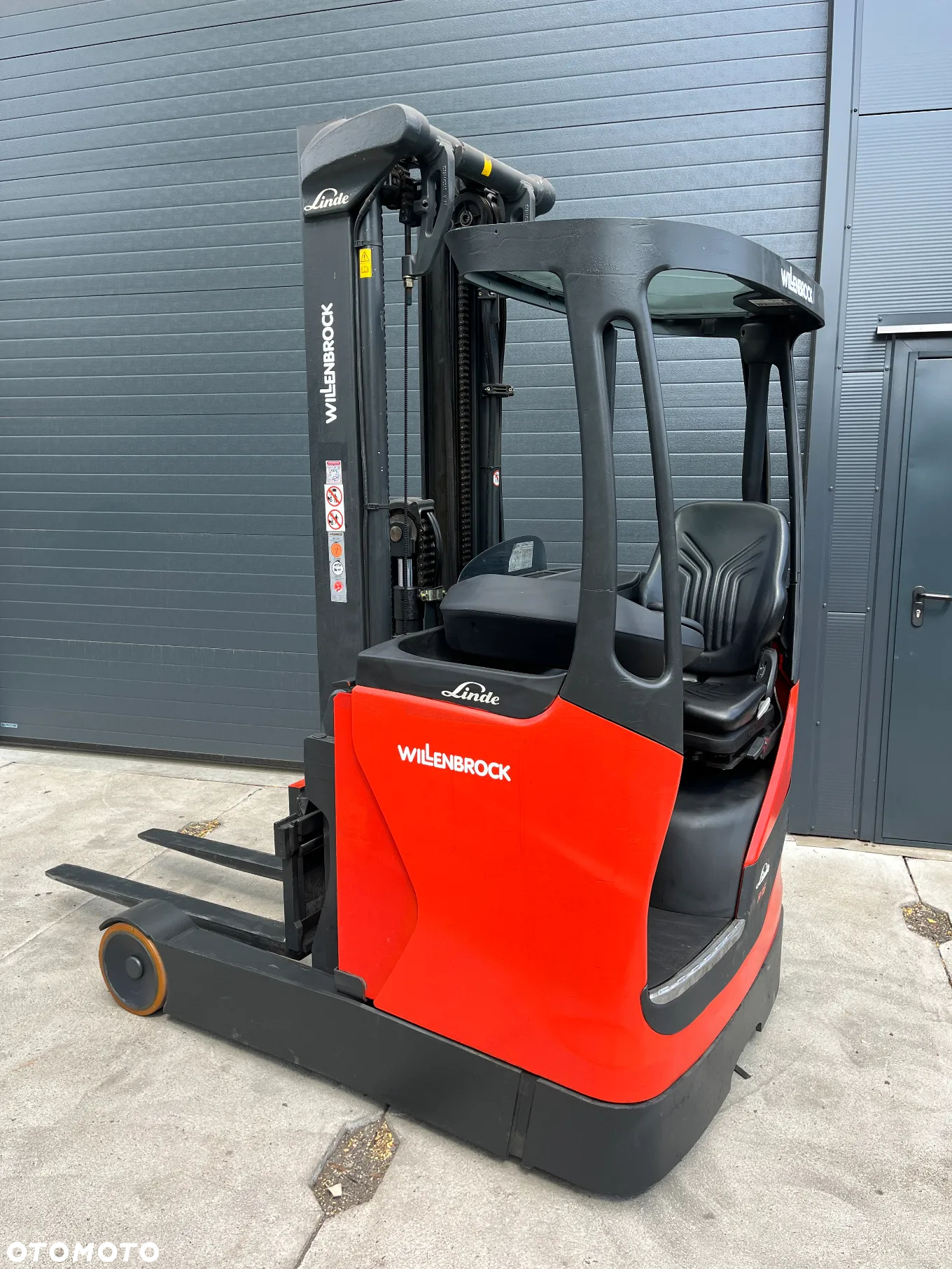 Linde Elektryczny wózek wysokiego składowania R16B / 1120 TRIPLEX przesuw boczny - 6