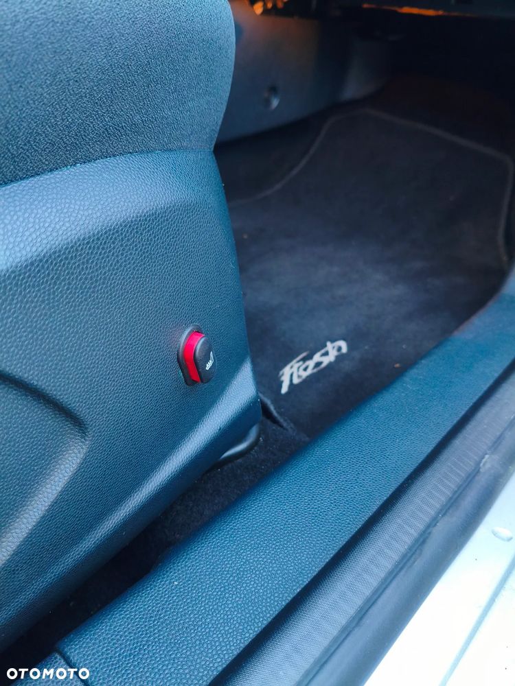 Ford Fiesta 1.25 Titanium EU5 - 20