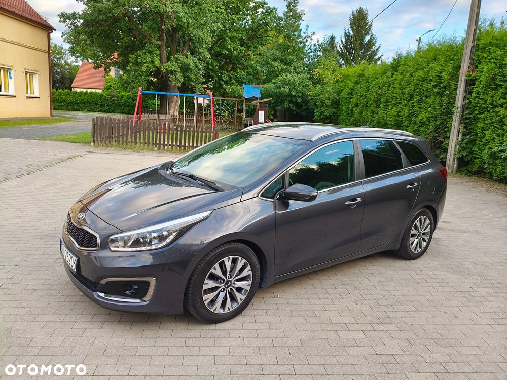 Kia Ceed 1.6 GDI Platinum Edition - 2