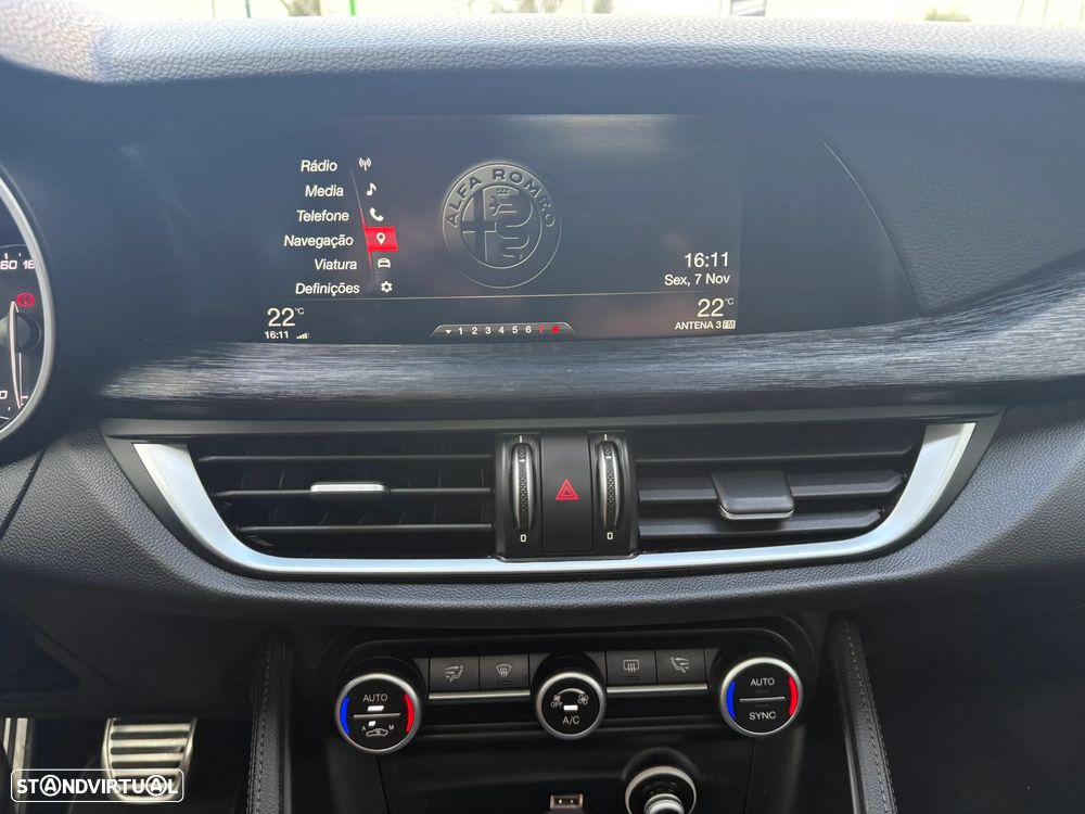 Alfa Romeo Stelvio 2.2 D B-Tech AT8 - 35