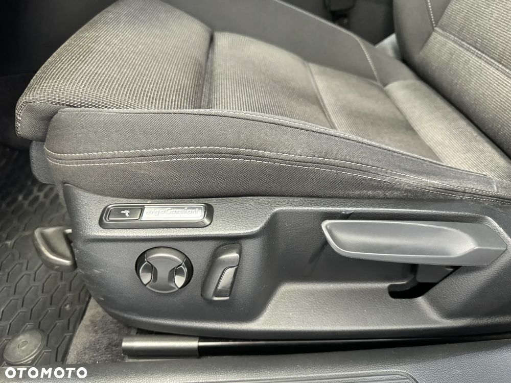 Volkswagen Passat 2.0 TDI BMT Highline DSG - 16