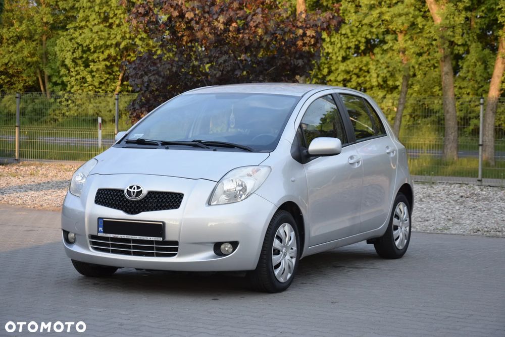 Toyota Yaris - 4