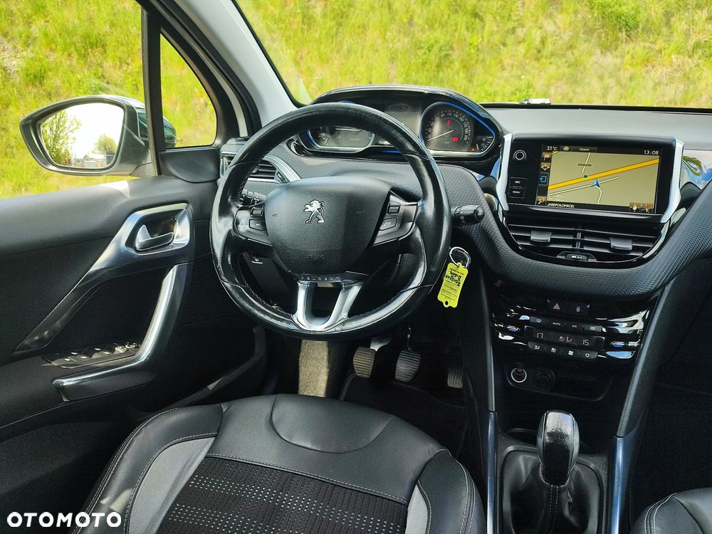 Peugeot 2008 1.6 VTi Allure - 26
