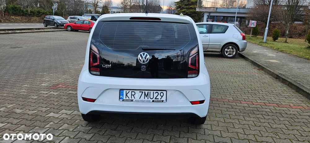 Volkswagen up! 1.0 take - 6