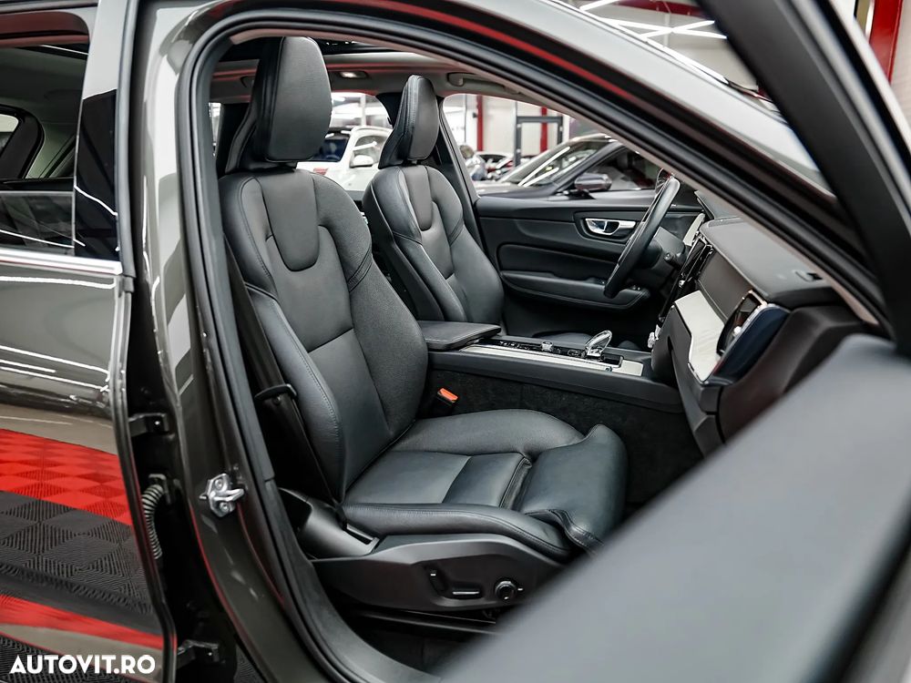 Volvo XC 60 Recharge T6 Twin Engine eAWD Inscription Expression - 25