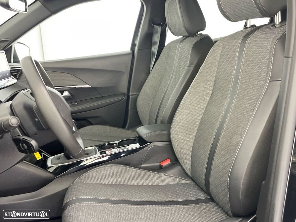 Peugeot 2008 1.2 PureTech Allure - 17