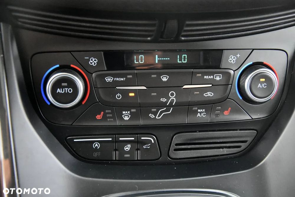 Ford Kuga 2.0 TDCi 4x4 Titanium - 30