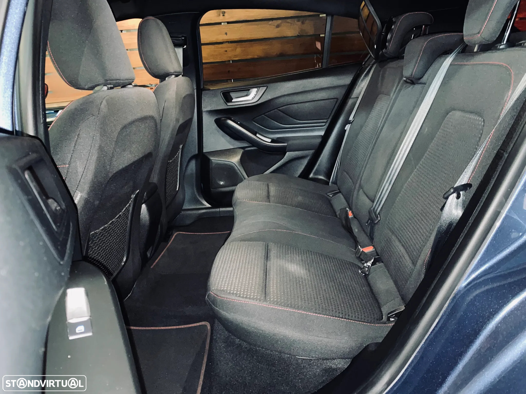 Ford Focus 1.0 EcoBoost MHEV ST-Line X - 9