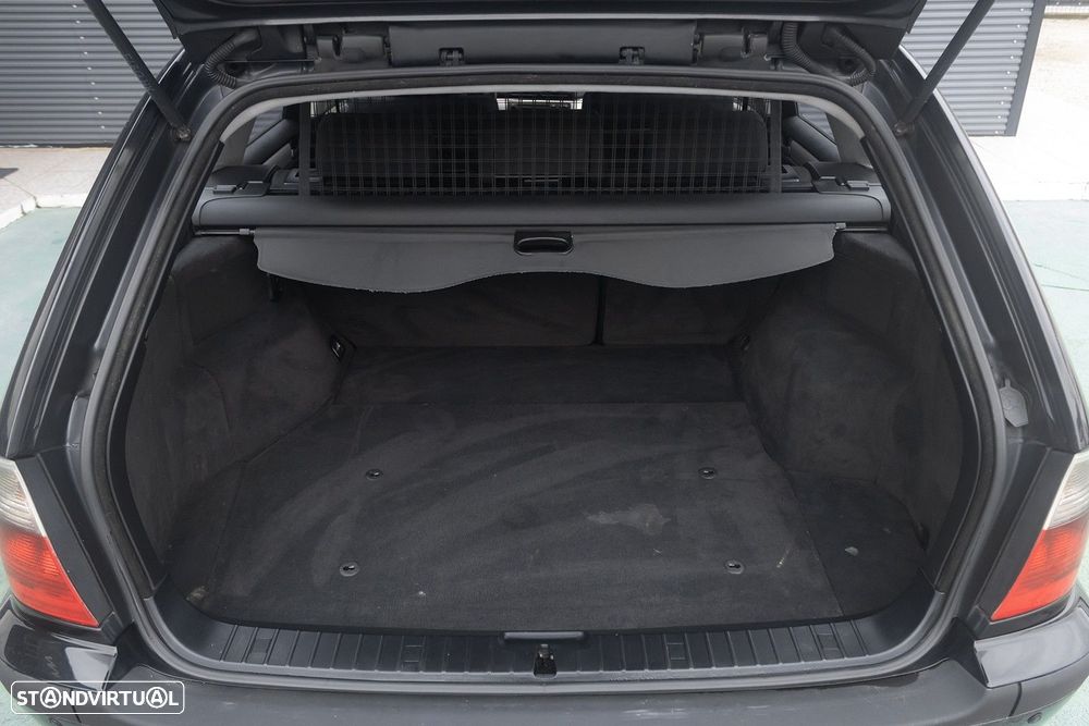 BMW 320 d Touring - 19