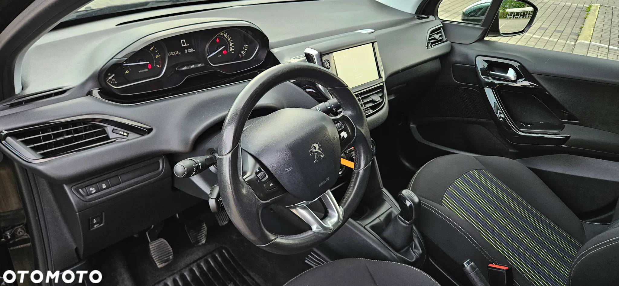 Peugeot 208 PureTech 82 Urban Move - 11