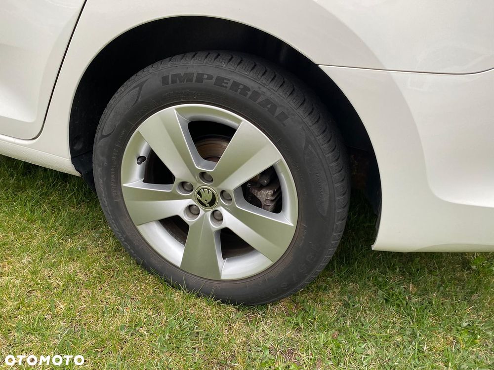 Skoda RAPID 1.0 TSI Active - 7