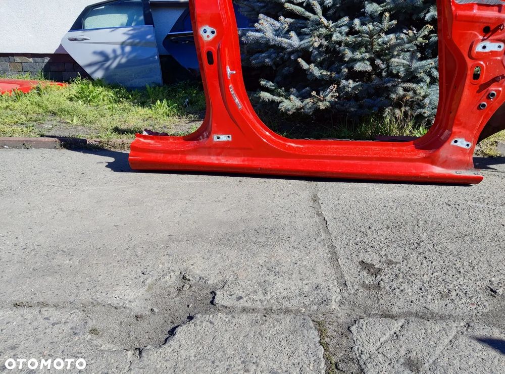 FORD FIESTA MK8 5D PODŁUŻNICA ĆWIARTKA PRAWA PRÓG PRAWY - 2