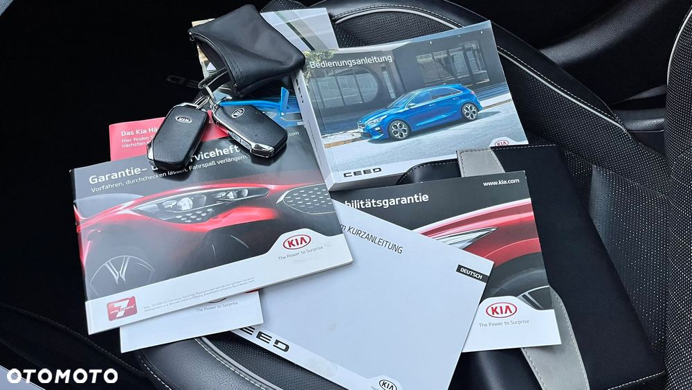 Kia Ceed 1.6 CRDi 136 DCT ISG Platinum Edition - 31