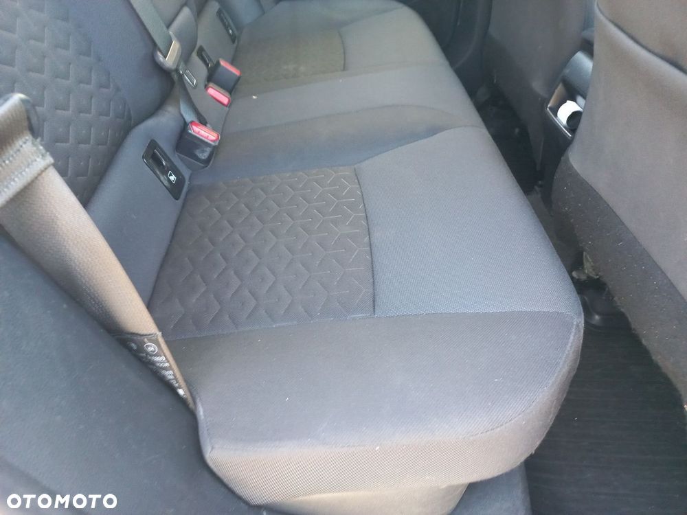 Toyota Corolla - 11