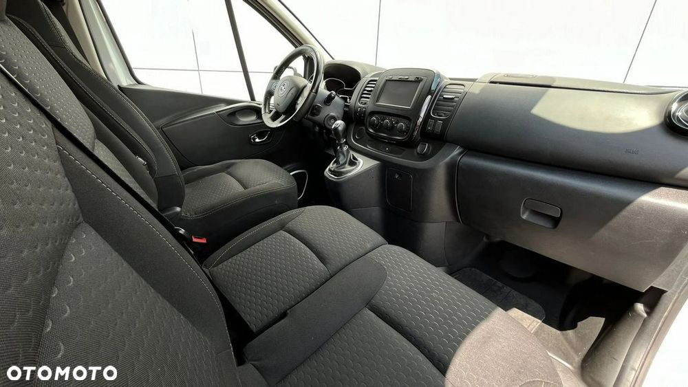 Opel Vivaro - 22
