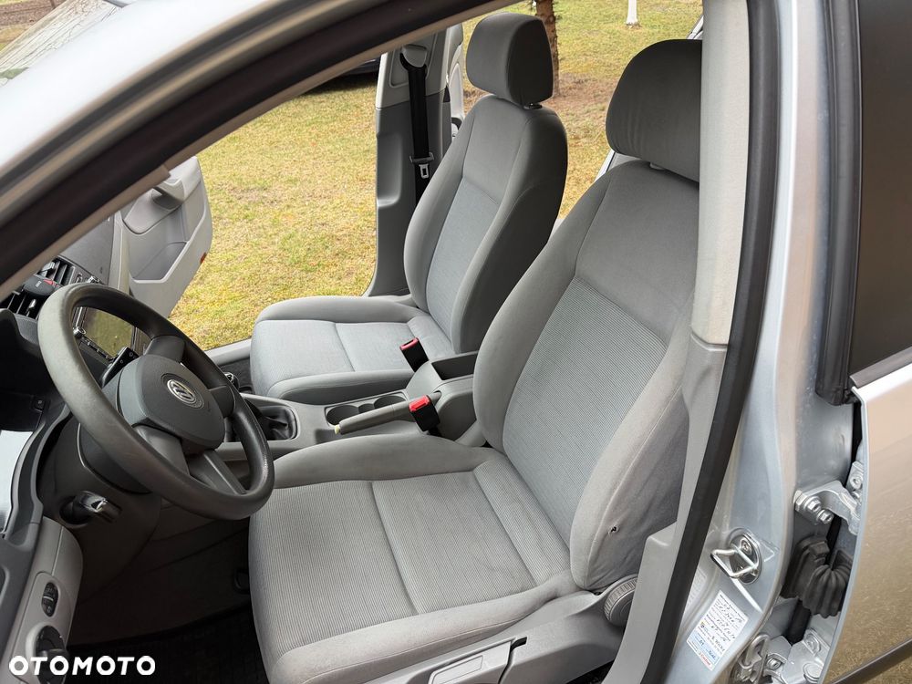 Volkswagen Golf - 10