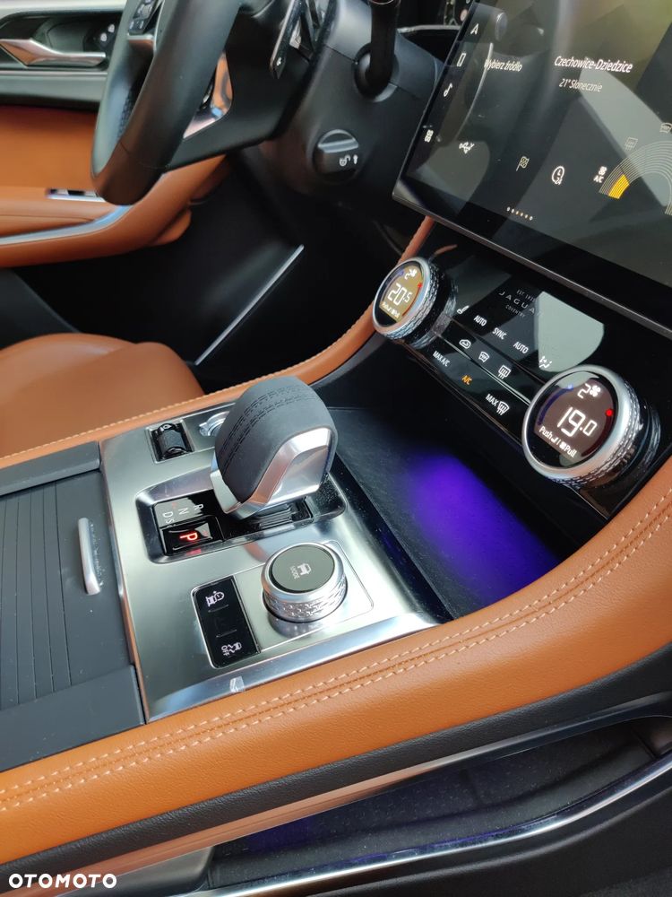 Jaguar F-Pace 2.0 P250 mHEV AWD R-Dynamic S - 13