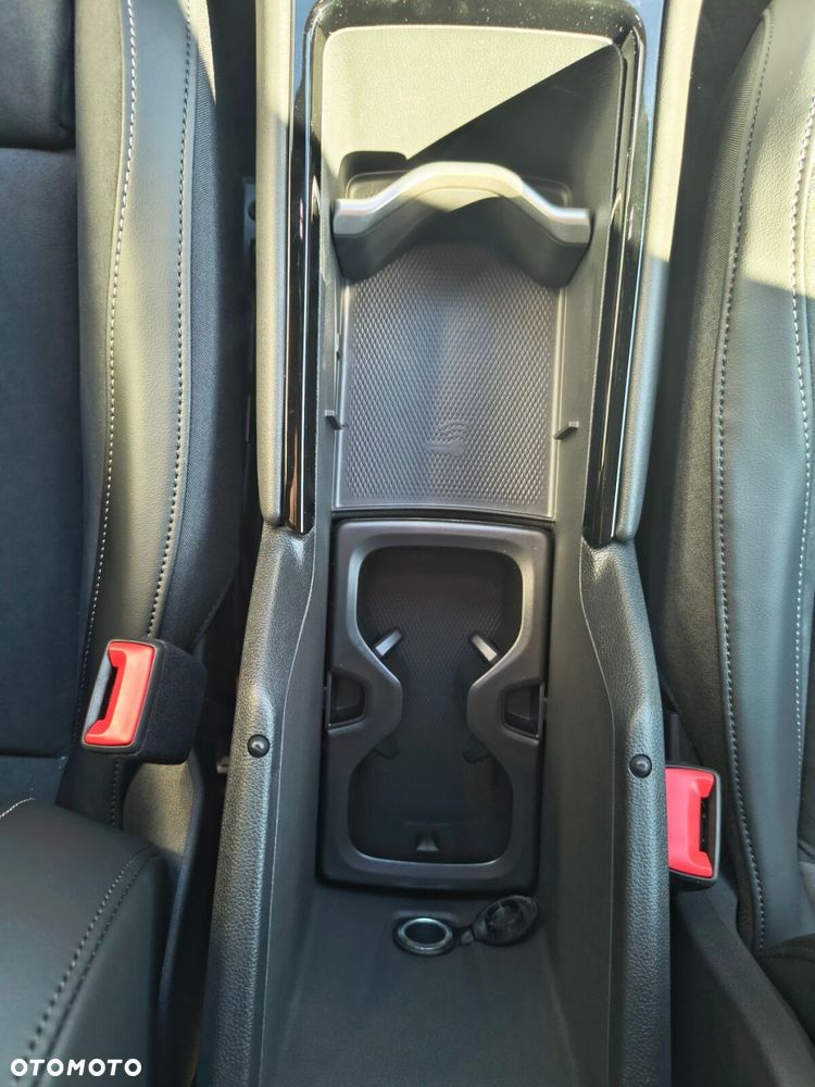 Volkswagen Tiguan - 24
