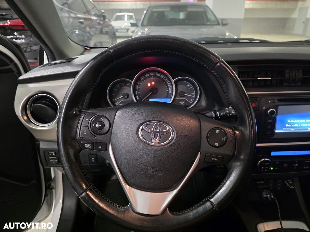 Toyota Auris 1.4 D-4D Luna - 14