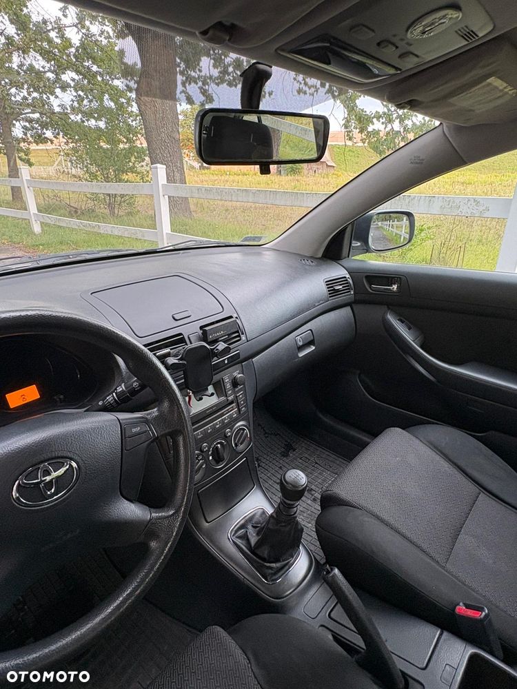 Toyota Avensis 2.0 D-4D Luna - 8