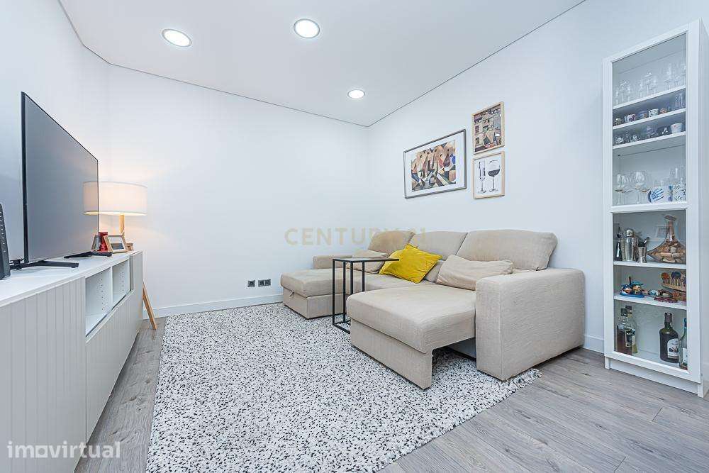 Apartamento para arrendamento Renovado em Setúbal (São Sebastião) com - Grande imagem: 2/23