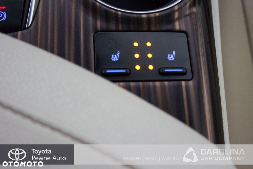 Toyota Camry - 8