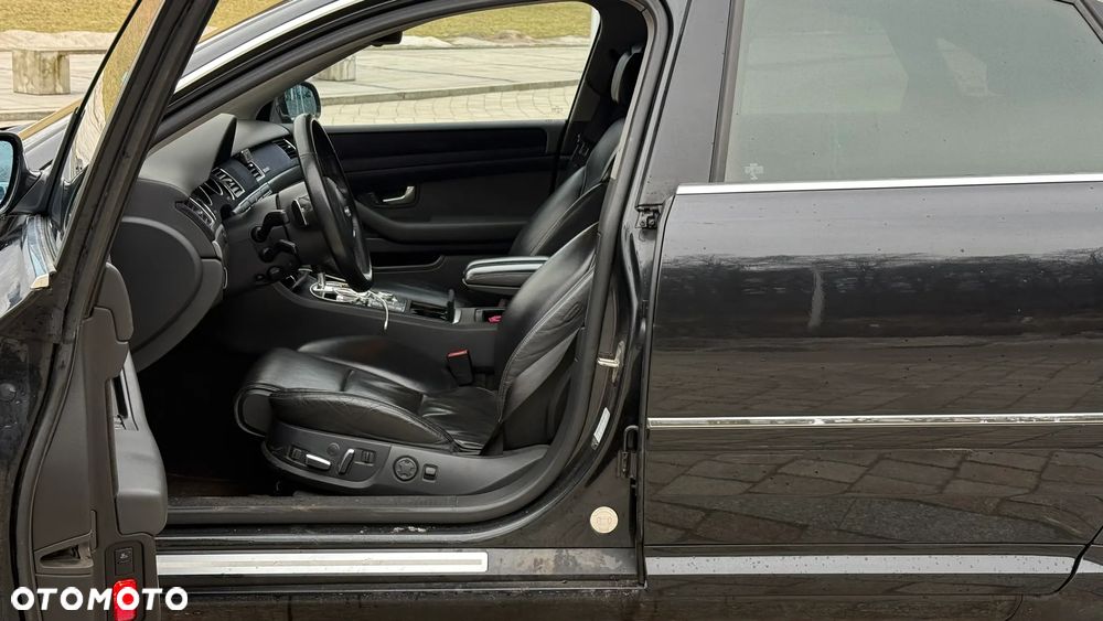 Audi A8 4.2 Quattro - 18