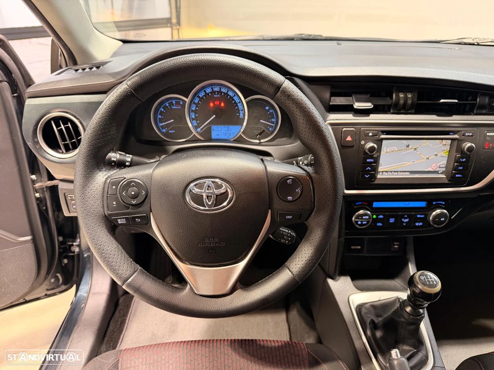 Toyota Auris Touring Sports 1.4 D-4D Com+P.Sport +Navi - 12