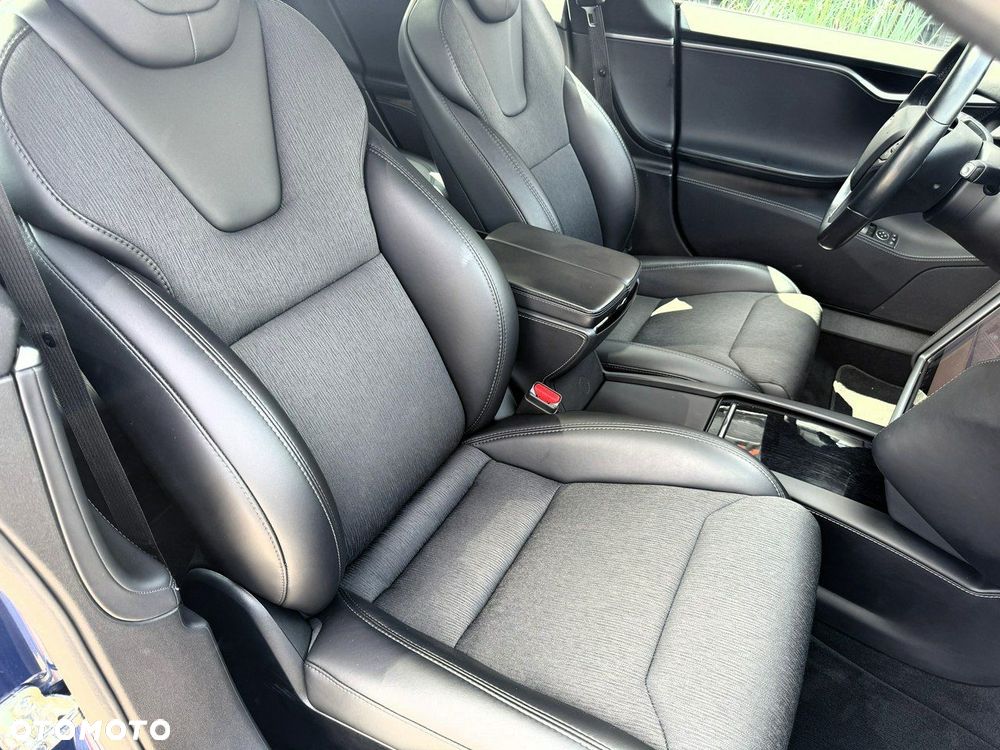 Tesla Model S Long Range Plus - 24