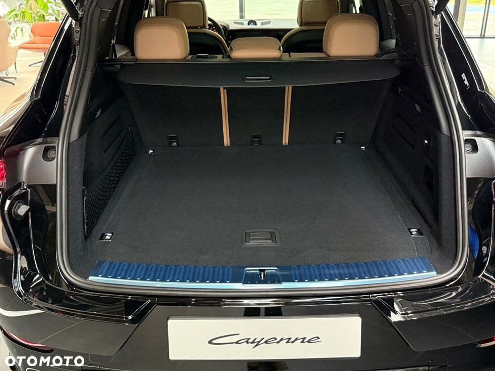 Porsche Cayenne - 32