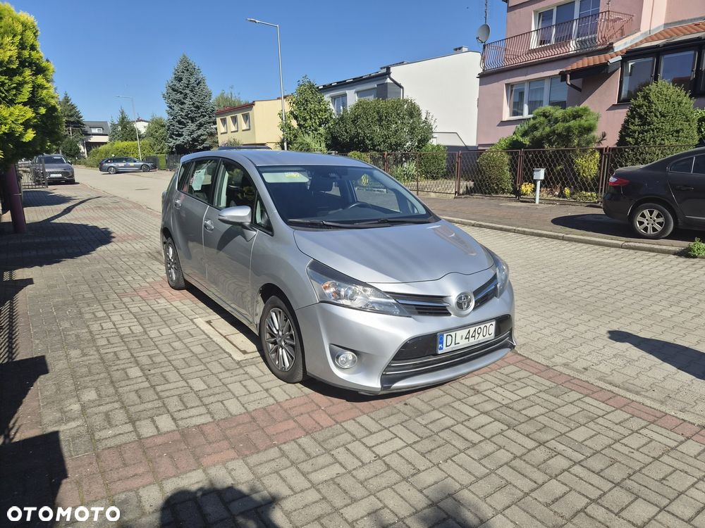 Toyota Verso - 2