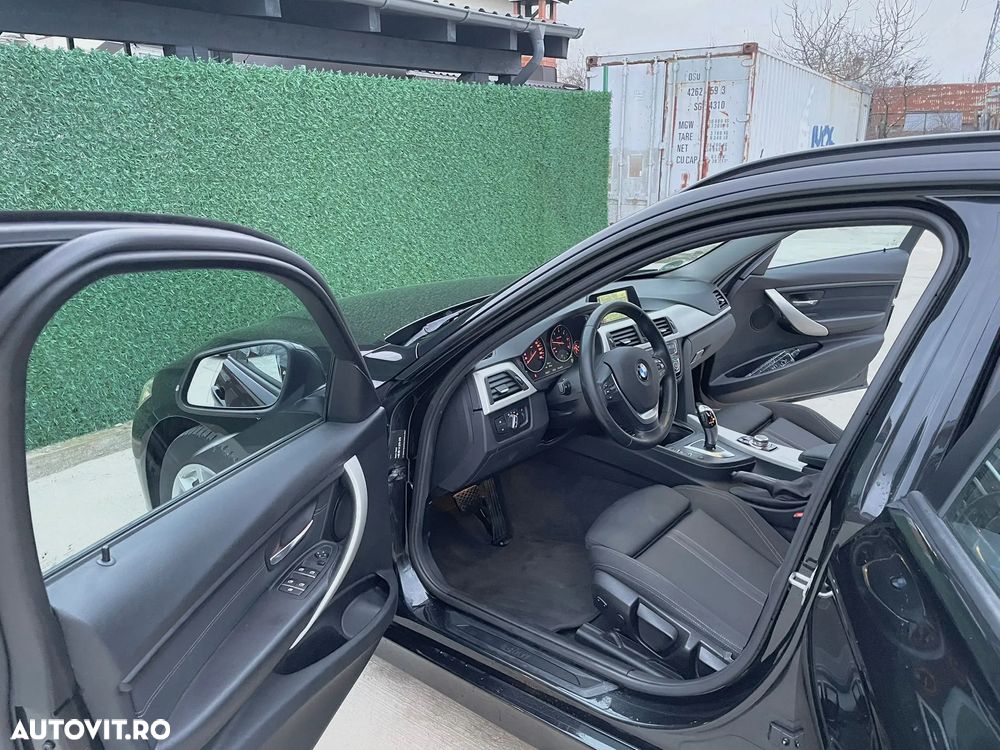 BMW Seria 3 320d Touring xDrive Aut. Sport Line - 7