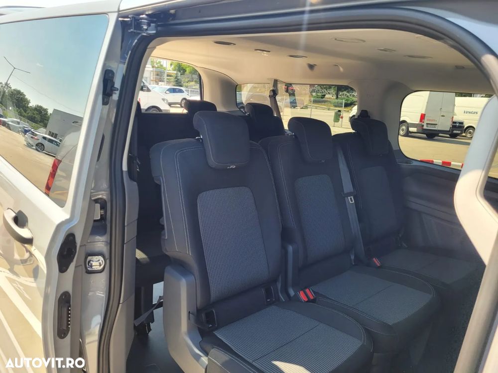 Volkswagen Caravelle - 17