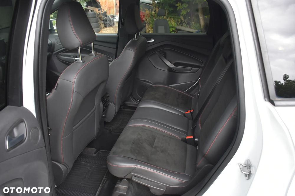 Ford Kuga 2.0 TDCi 4x4 ST-Line - 10