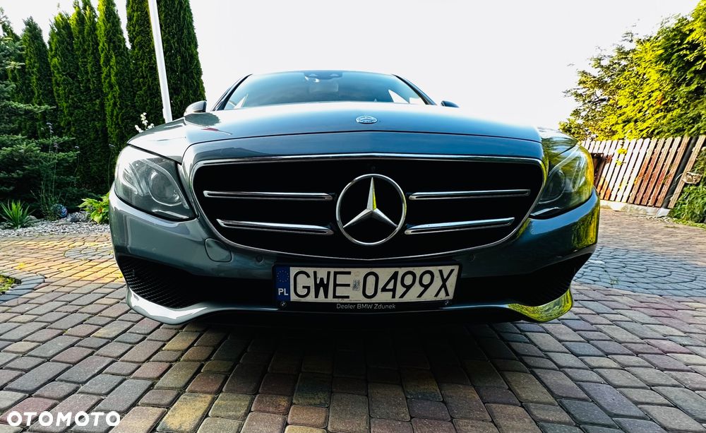 Mercedes-Benz Klasa E 220 d 9G-TRONIC - 4
