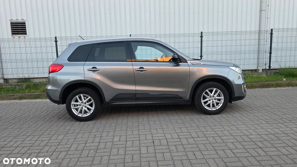 Suzuki Vitara - 32