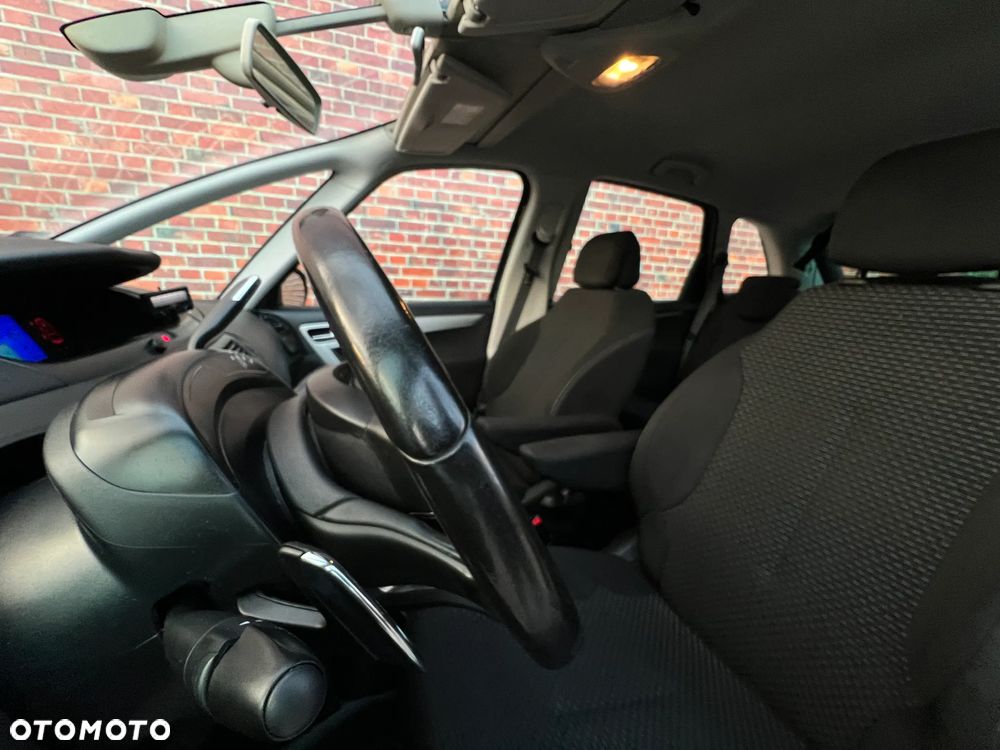 Citroën C4 Picasso - 13