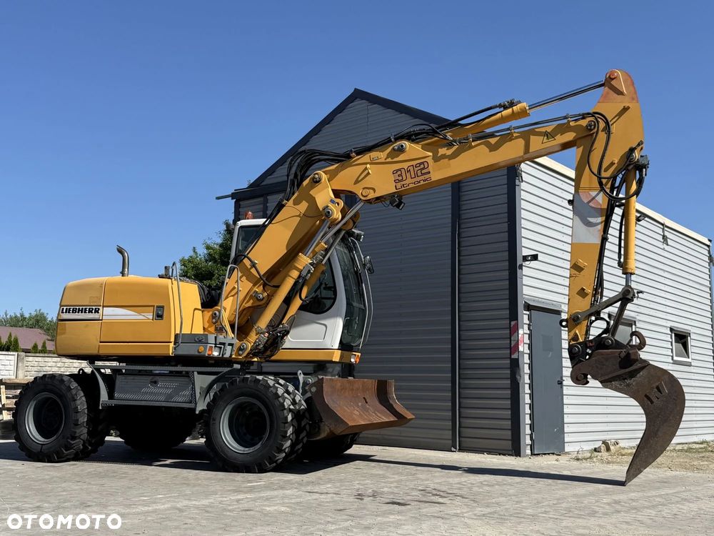 Liebherr A 312 - 3