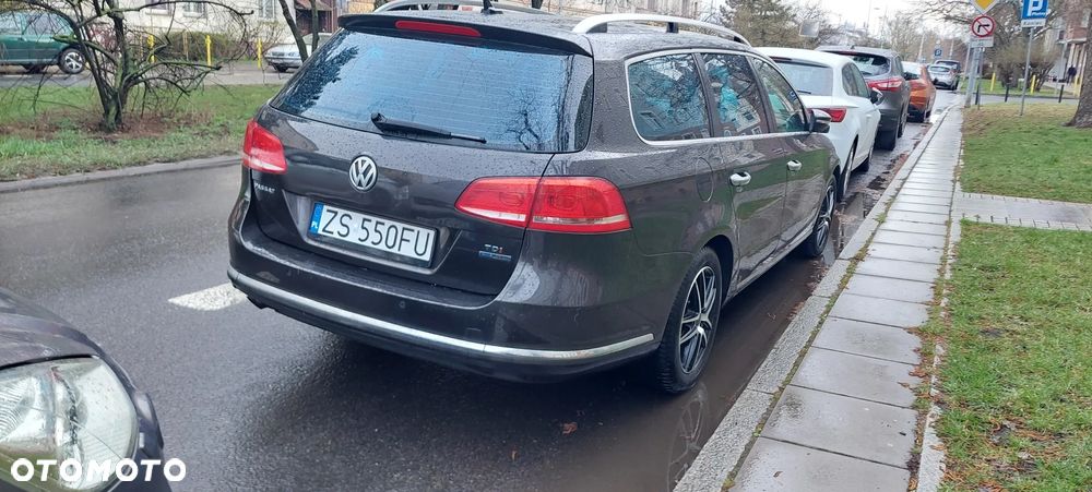 Volkswagen Passat 1.6 TDI Comfortline - 2